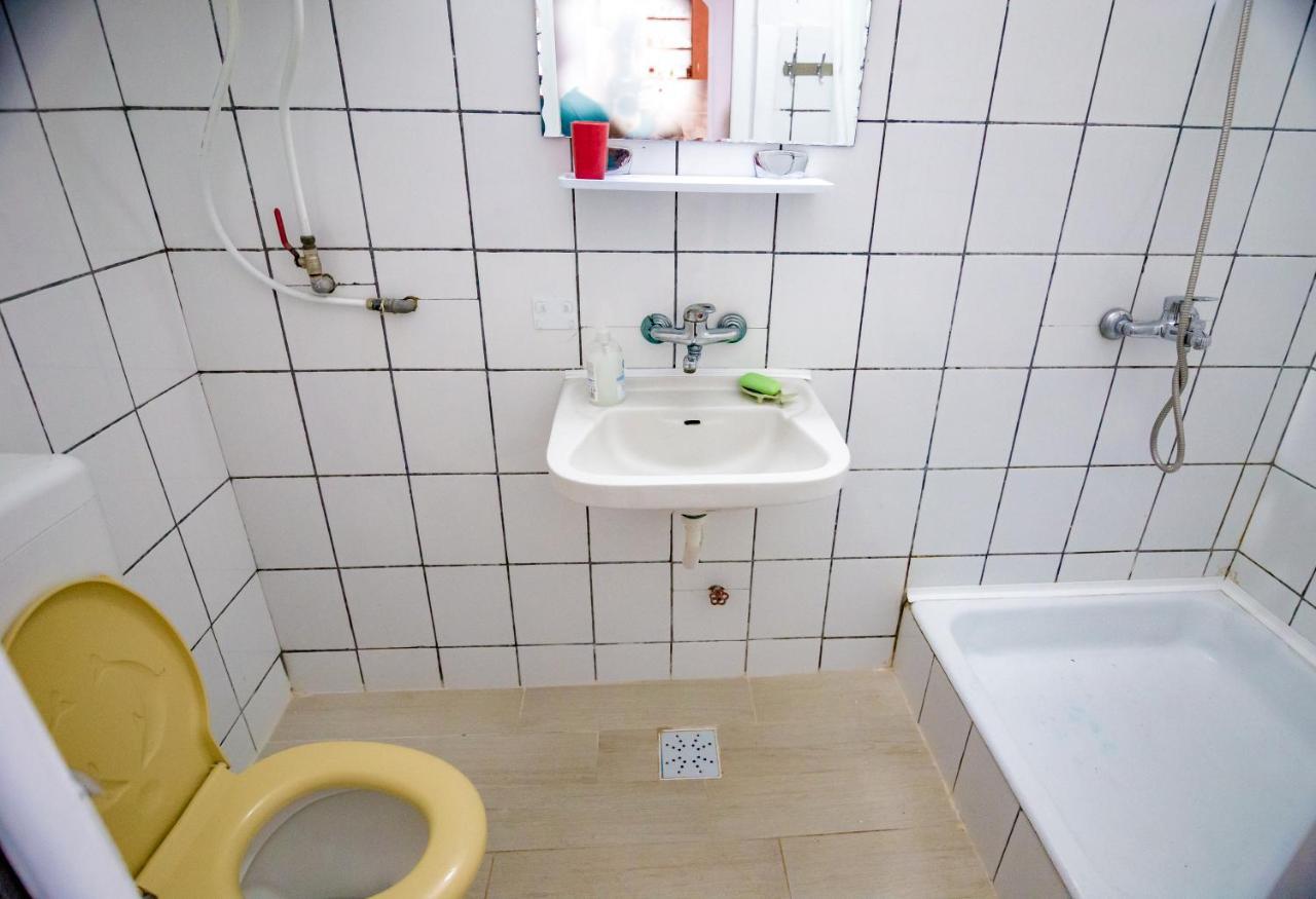 ヴァマ・ヴェケOld Houseアパートメント エクステリア 写真
