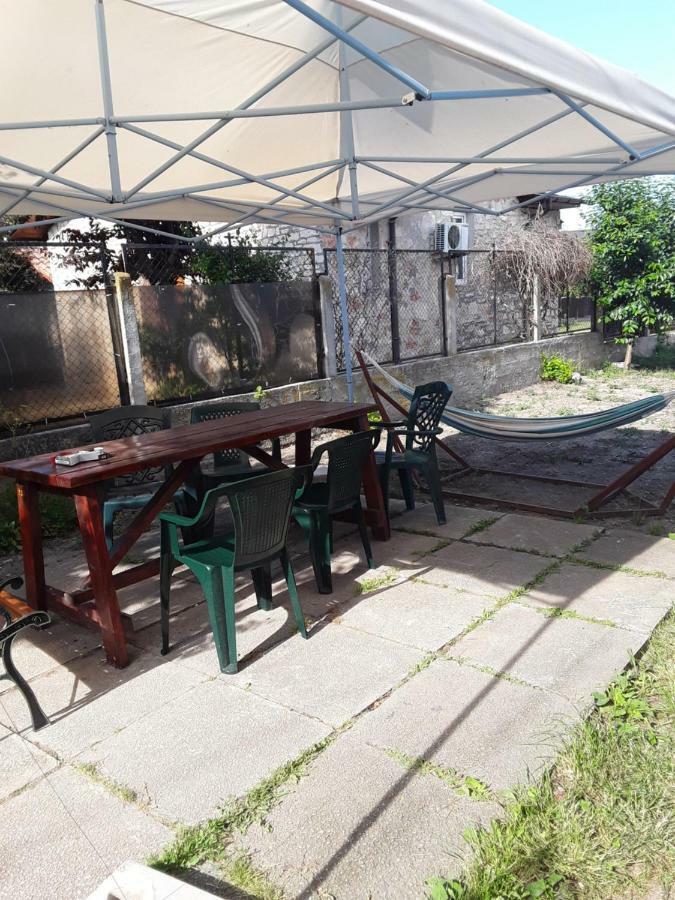 ヴァマ・ヴェケOld Houseアパートメント エクステリア 写真